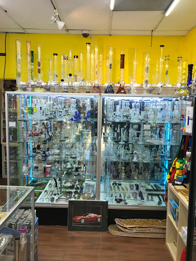 Tobacco Shop «Vape & Smoke Shop - Biscayne», reviews and photos, 2895 Biscayne Blvd, Miami, FL 33137, USA