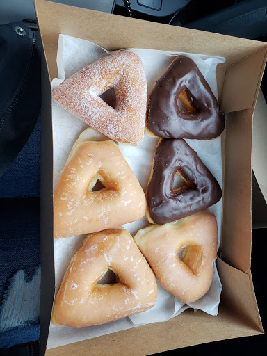 Donut Shop «Madbrook Donut Company», reviews and photos, 1987 W 4800 S, Roy, UT 84067, USA