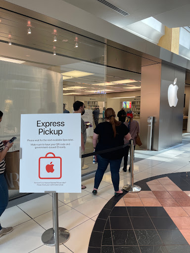 Computer Store «Apple Somerset», reviews and photos, 2800 W Big Beaver Rd, Troy, MI 48084, USA