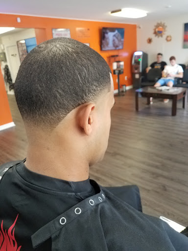 Barber Shop «DCB Barber Shop - Barber Shop Hispano», reviews and photos, 1545 E Olive Rd, Pensacola, FL 32514, USA