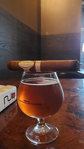 Cigar Shop «Puffs-n-Stuff Cigars and Bar», reviews and photos, 6302 Robinson Centre Drive, Pittsburgh, PA 15205, USA