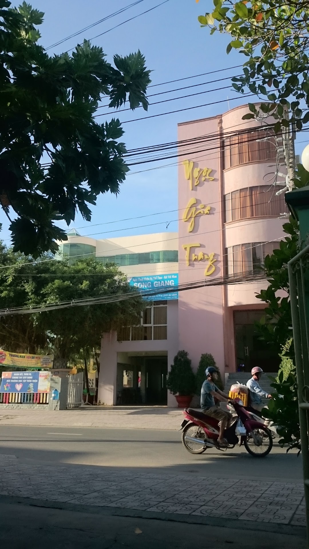 Khách sạn Ngọc Gia Trang