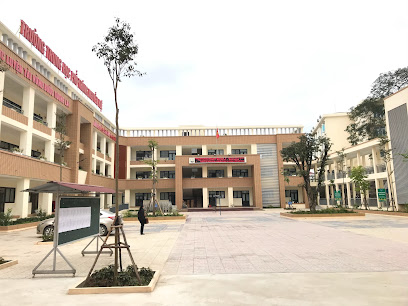 Trường Thpt Nguyễn Huệ