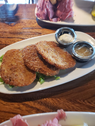 Shopping Mall «Rockside Corners Shopping Center», reviews and photos, 6901 Rockside Rd, Independence, OH 44131, USA