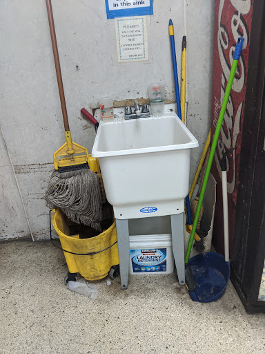 Laundromat «Rainbow Laundry», reviews and photos, 1456 NE 26th St, Wilton Manors, FL 33305, USA