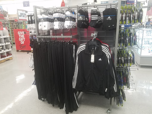 Sporting Goods Store «Academy Sports + Outdoors», reviews and photos, 7441 NE Loop 820, North Richland Hills, TX 76180, USA