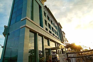 Halamma Kerudi Cancer Hospital & Kerudi Heart Hospital image