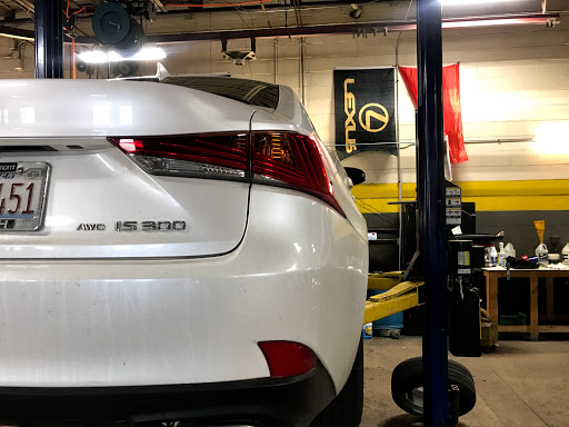 Auto Repair Shop «Personalized Auto Care», reviews and photos, 2200 Waukegan Rd, Glenview, IL 60025, USA