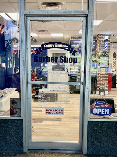 Barber Shop «Rosslyn Barber Shop», reviews and photos, 1700 N Moore St #350, Arlington, VA 22209, USA