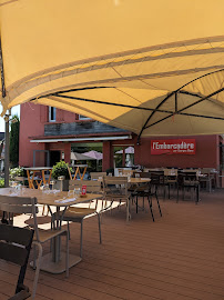 Atmosphère du Restaurant gastronomique L'Embarcadère à Jassans-Riottier - n°17