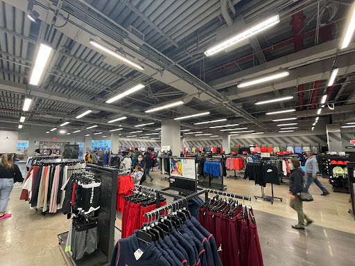 Sporting Goods Store «Nike Clearance Store», reviews and photos, 40-24 College Point Blvd, Flushing, NY 11354, USA