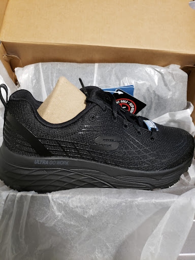 SKECHERS Warehouse Outlet