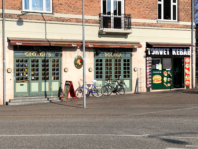 Kommentarer og anmeldelser af Georges Bodega