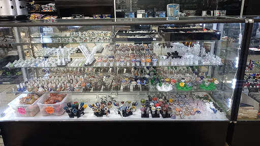 Tobacco Shop «Smokeyz Smoke Shop», reviews and photos, 410 Euclid St #7, Anaheim, CA 92802, USA