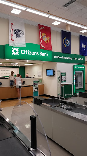 Grocery Store «Stop & Shop», reviews and photos, 40 Franklin Village Drive, Franklin, MA 02038, USA