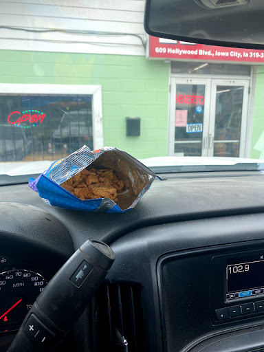 Mexican Grocery Store «El Paso Tacqueria and Latin Market», reviews and photos, 601 Hollywood Blvd, Iowa City, IA 52240, USA