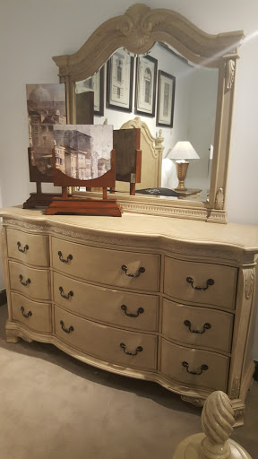 Furniture Store «Havertys Furniture», reviews and photos, 201 S Point Blvd, McDonough, GA 30253, USA