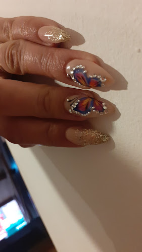 Hana's Nails - Manchester