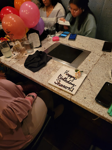 Shopping Mall «Kings Court Shopping Center», reviews and photos, 901 S Kings Dr, Charlotte, NC 28207, USA