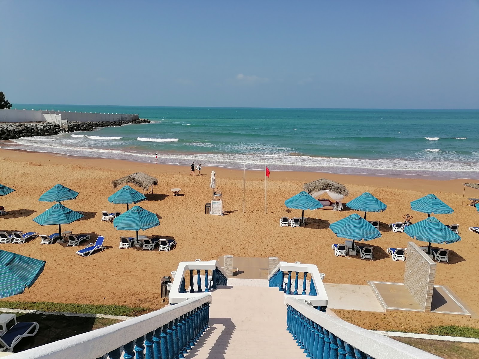 Photo de Bin Majid resort avec sable fin et lumineux de surface