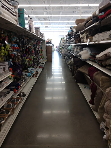 Home Goods Store «Tuesday Morning», reviews and photos, 1700 Dallas Hwy #166, Waxahachie, TX 75165, USA