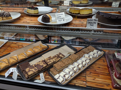 Grocery Store «Harvest Fresh Grocery & Deli», reviews and photos, 251 NE 3rd St, McMinnville, OR 97128, USA