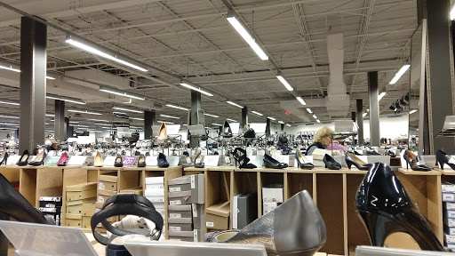 Shoe Store «DSW Designer Shoe Warehouse», reviews and photos, 8236 MN-7, St Louis Park, MN 55426, USA