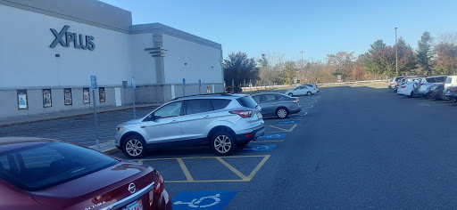 Movie Theater «Showcase Cinema de Lux Revere», reviews and photos, 565 Squire Rd, Revere, MA 02151, USA