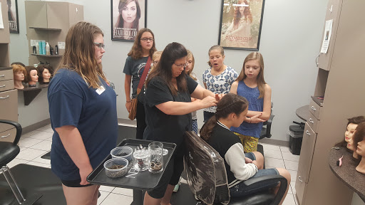 Hair Salon «Guys & Gals Quarters Salon & Day Spa», reviews and photos, 22 Saratoga Dr, Batesville, IN 47006, USA