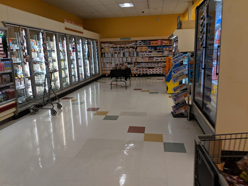 Grocery Store «Super Stop & Shop», reviews and photos, 200 New Hartford Rd, Winsted, CT 06098, USA