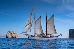 Schooner Alliance - Sailboat rental image