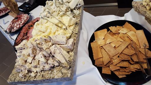 Hy-Vee Corporate Office, 5820 Westown Pkwy, West Des Moines, IA 50266, USA, 