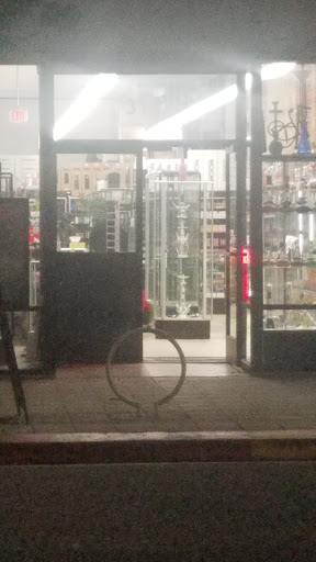 Tobacco Shop «Amsterdam Smoke and Vape Store», reviews and photos, 315 Pine Ave, Long Beach, CA 90802, USA