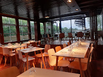 Atmosphère du Restaurant L'avant Seine à Épinay-sur-Seine - n°3