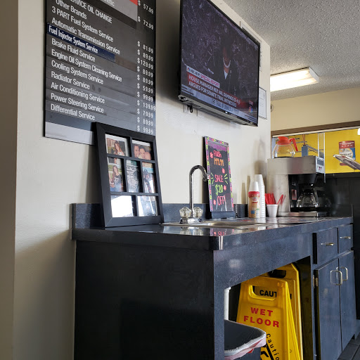 Oil Change Service «Kwik Kar Lube & Auto Repair Red Oak TX», reviews and photos, 134 E Ovilla Rd, Red Oak, TX 75154, USA