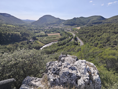 Château de Pierrelongue à Pierrelongue