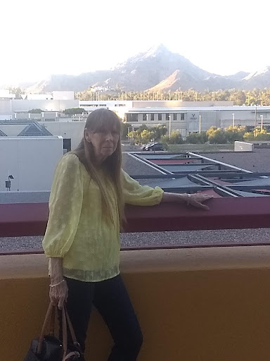 Movie Theater «AMC DINE-IN Esplanade 14», reviews and photos, 2515 E Camelback Rd, Phoenix, AZ 85016, USA