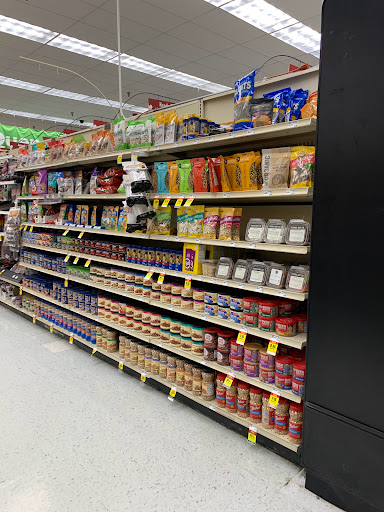 Grocery Store «Family Fare Supermarket», reviews and photos, 7402 N 30th St, Omaha, NE 68112, USA