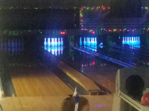 Bowling Alley «Earl Bowl Lanes», reviews and photos, 390 Morwood Rd, Earlington, PA 18918, USA