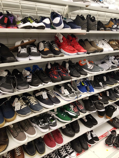 Clothing Store «Ross Dress for Less», reviews and photos, 3312 Princess Anne Rd, Virginia Beach, VA 23456, USA