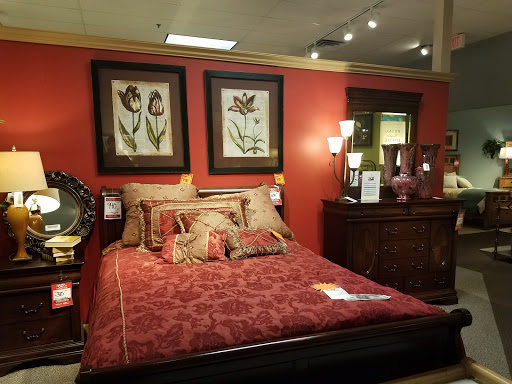 Mattress Store «Wolf Furniture», reviews and photos, 4661 Lindle Rd, Harrisburg, PA 17111, USA