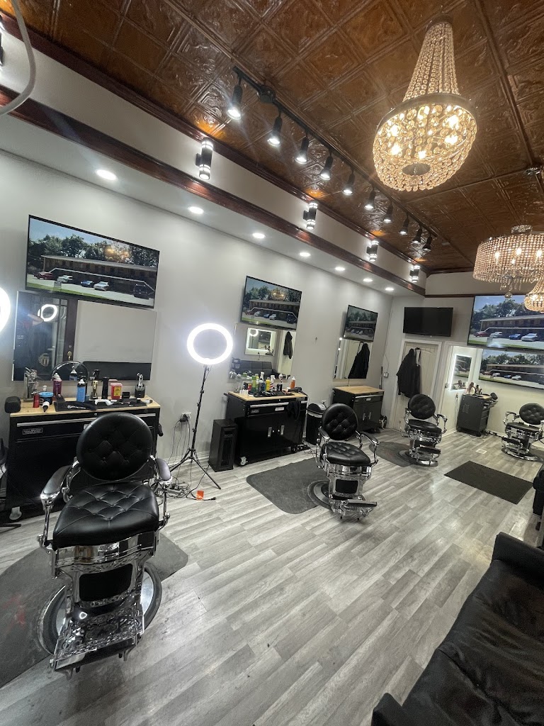 Lakeside Barber Studio 46394