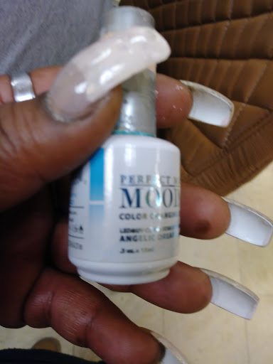 Nail Salon «La Nails Salon», reviews and photos, 307 N High St, Millville, NJ 08332, USA