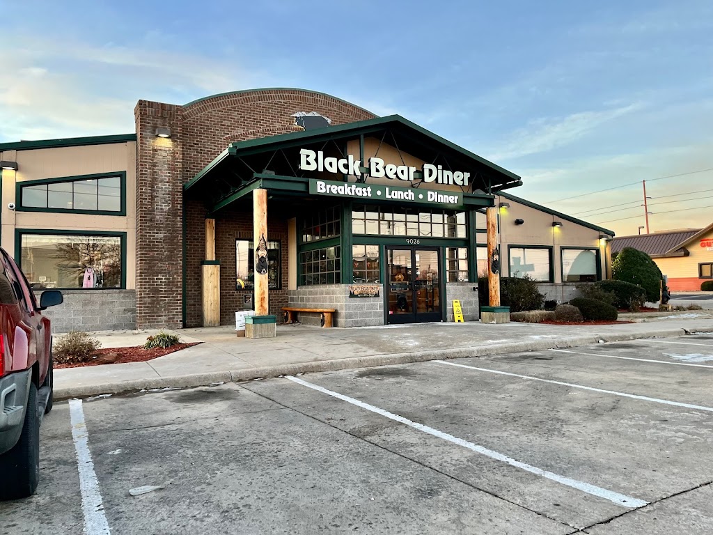 Black Bear Diner Tulsa 74133