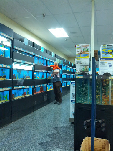 Pet Supply Store «Petco Animal Supplies», reviews and photos, 2365 NW Kings Blvd, Corvallis, OR 97330, USA