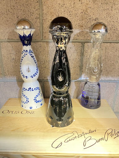 Liquor Store «10th Street Liquors», reviews and photos, 1291 10th St, Monterey, CA 93940, USA