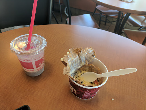 Cold Stone Creamery, 2037 W Ridge Rd, Rochester, NY 14626, USA, 