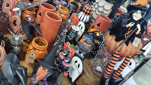 Hardware Store «Orchard Supply Hardware», reviews and photos, 19800 Ventura Blvd, Woodland Hills, CA 91364, USA