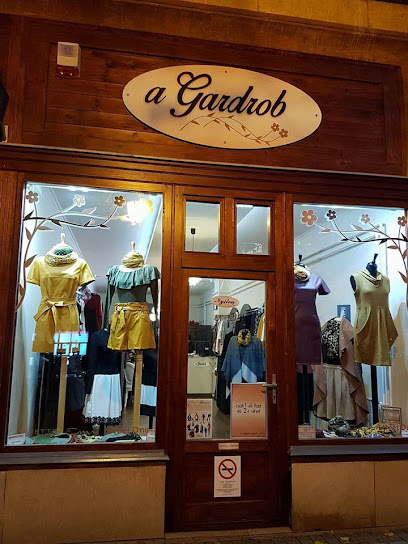Gardrob/GyulaArt Gallery@Shop ELKÖLTÖZTÜNK!(Kossuth utca 20/3-ba)
