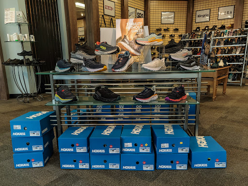 Shoe Store «Shoe Mill», reviews and photos, 8616 SE Sunnyside Rd, Clackamas, OR 97015, USA